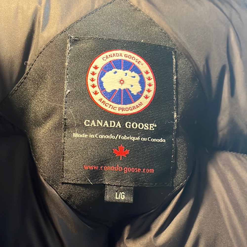 COPY - Canada Goose winter jacket - Picture 1 of 10